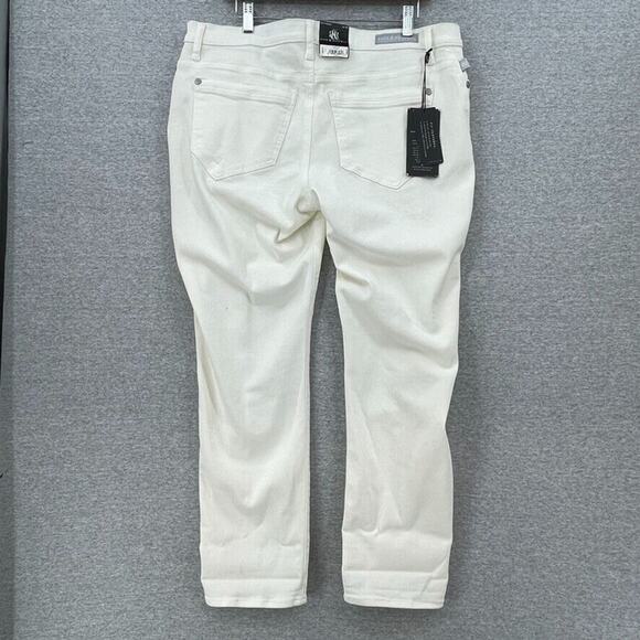 Rock & Republic Jeans Womens 16M Plus White Distressed Boyfriend Relaxed Fit NEW - Picture 4 of 12